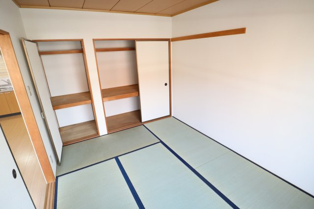 ジョイフル東生駒Ｂ棟の和室