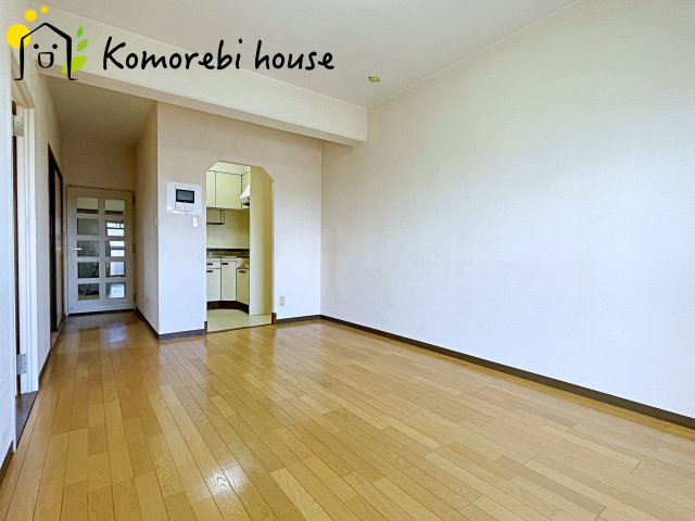 蓮田ビューパレー　A棟の居間・リビング|使いやすいリビングです