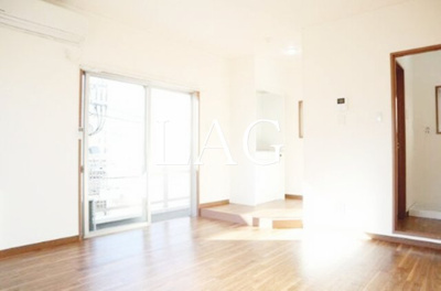 【居間・リビング】 | メゾンＤＥ・ＣＲＡＮＥ | 洋室のお部屋です。