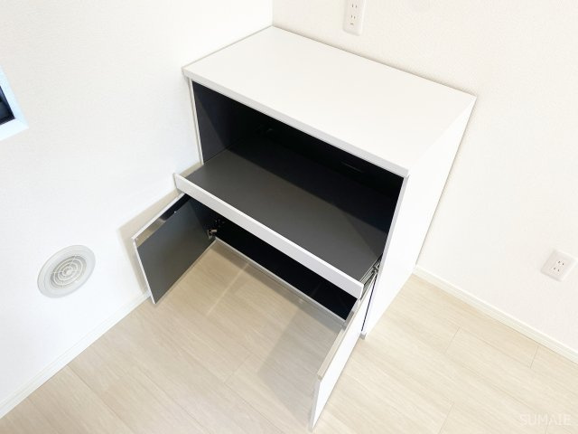 Regina大宮の収納|棚板が引き出せるので、調理家電の収納に！