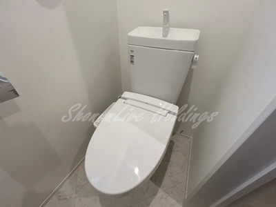 【トイレ】 | Bright Stage Tsujido | 清潔感のあるトイレです