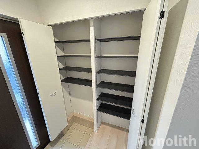 貝塚市澤戸建賃貸の収納