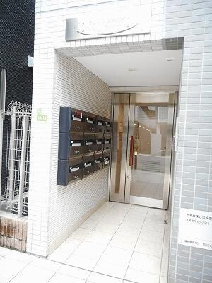 レジデンス小石川のエントランス