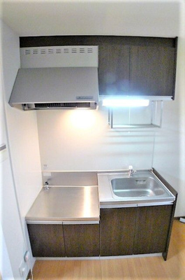 【キッチン】 | コリーヌ | コンパクトなキッチンで掃除もラクラク