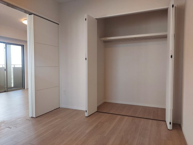 ライオンズマンション宝塚武庫川町の洋室|洋室約6帖