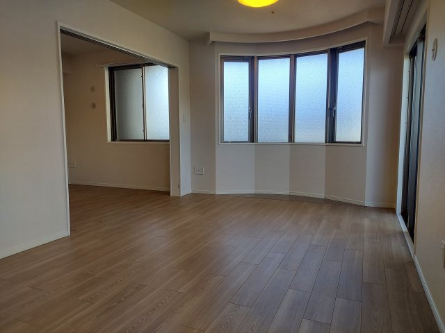 ライオンズマンション宝塚武庫川町の居間・リビング