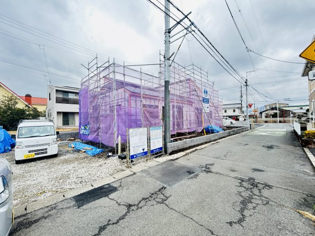 【前面道路含む現地写真】 | 新築　桐生市相生町第27　Livele Garden.S　１号棟 | 南側接道幅員約4.3ｍ	