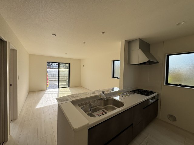 -三丁目不動産-寄居町保田原　新築戸建のキッチン