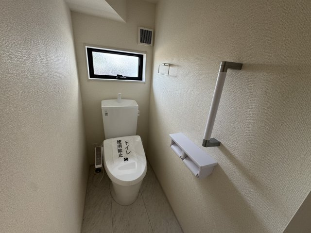 -三丁目不動産-寄居町保田原　新築戸建のトイレ