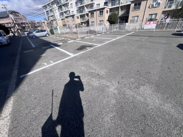 伊川谷（３） 4号棟の駐車場