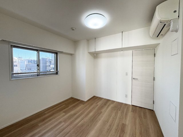 【寝室】 | クレストコート文京湯島 | 6.1帖洋室