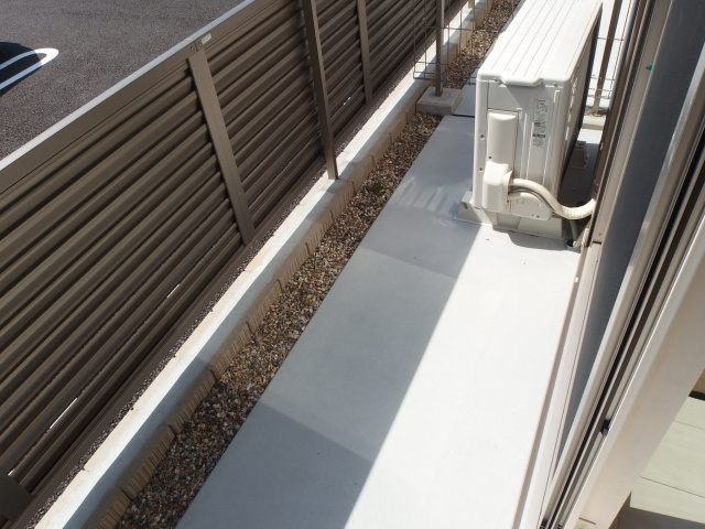 スカイハウス（羽根町）のバルコニー