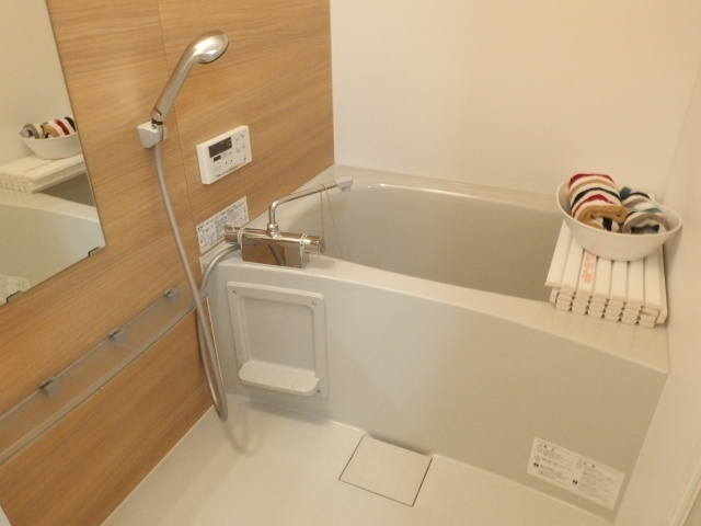 スカイハウス（羽根町）の浴室