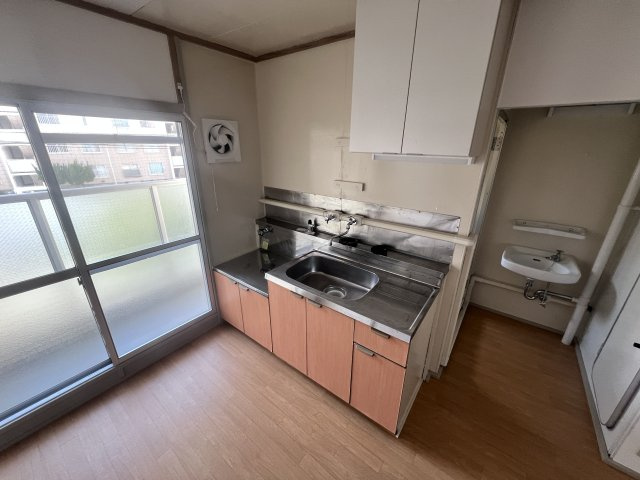 伊川谷（３） 3号棟のキッチン