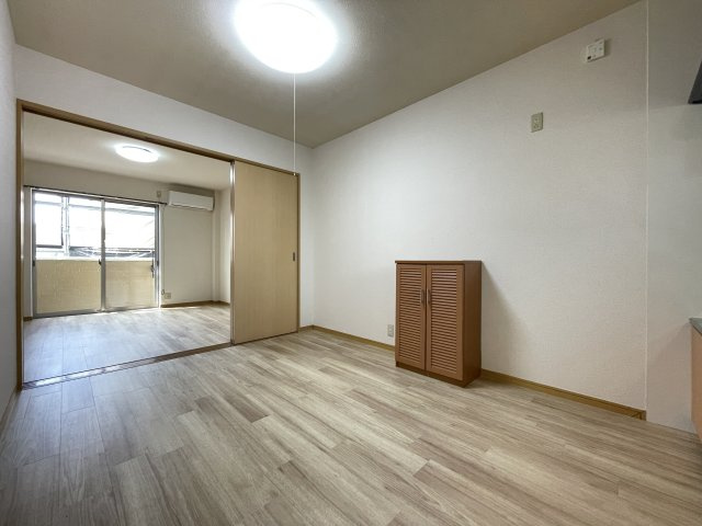 サンモール塩屋の居間・リビング