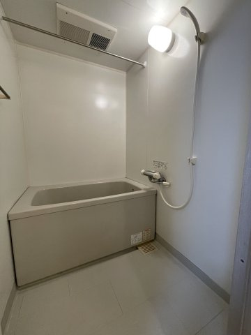 サンモール塩屋の浴室