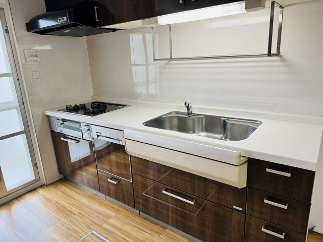 グリーンヒル寺田１５５号棟のキッチン|～使い勝手の良いシステムキッチン～