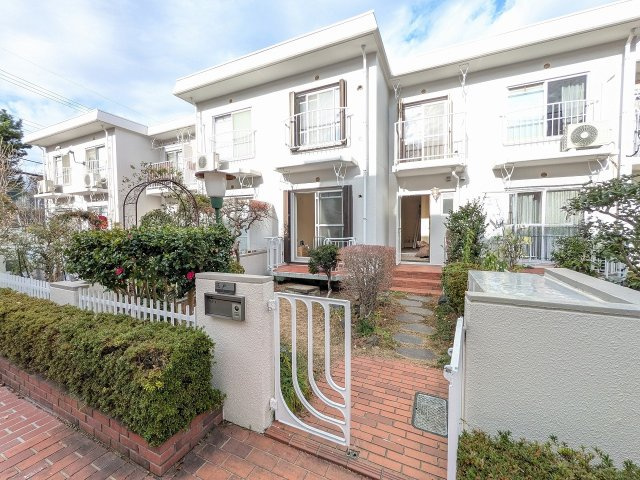 グリーンヒル寺田１５５号棟の外観|～内装リフォーム済　穏やかな住環境のメゾネット住宅～