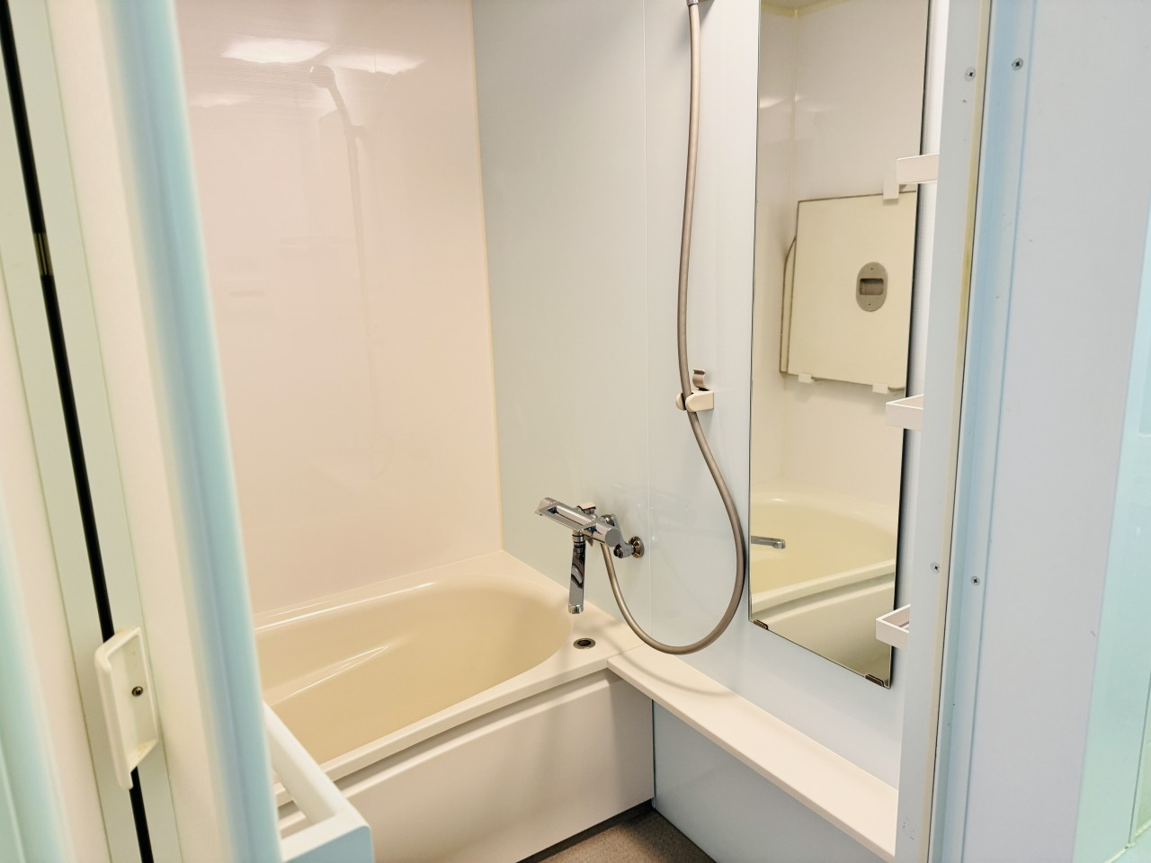 グリーンヒル寺田１５５号棟の浴室|～ゆっくりとくつろげるバスルーム～