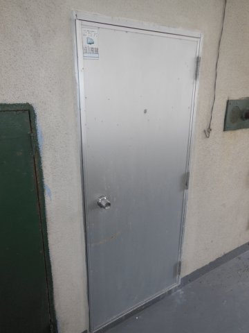 蔵保アパートの玄関