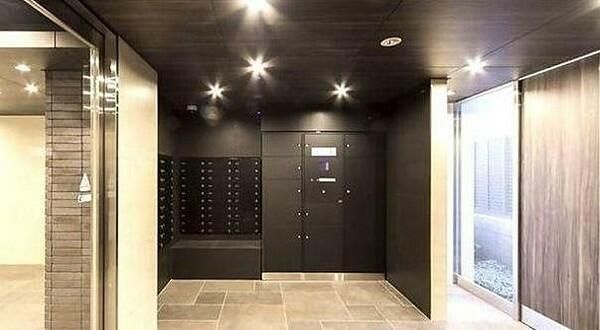 ＳＹＦＯＲＭＥ　ＧＡＫＵＳＨＵＩＮＳＨＩＴＡのロビー