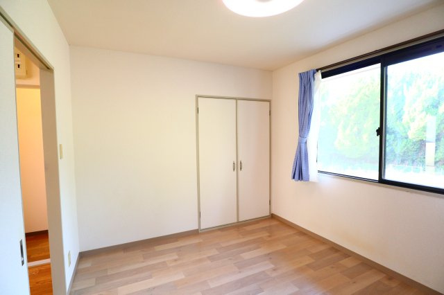 チェリーヒルズの洋室