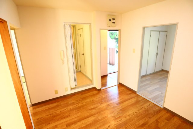 チェリーヒルズの居間・リビング