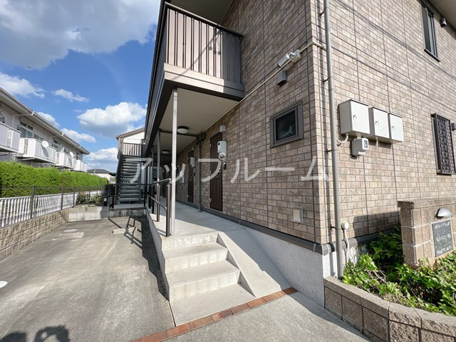 セントラルコート関田のエントランス