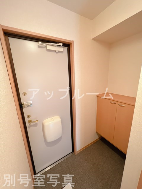 セントラルコート関田の玄関