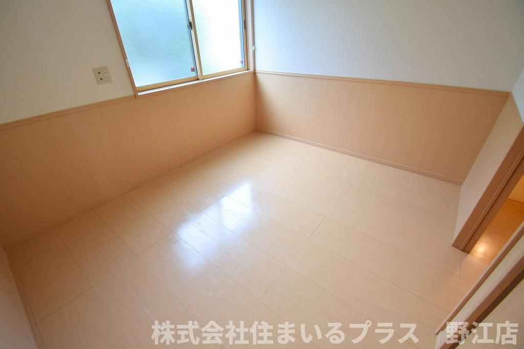 シェソワ鶴見緑地の洋室