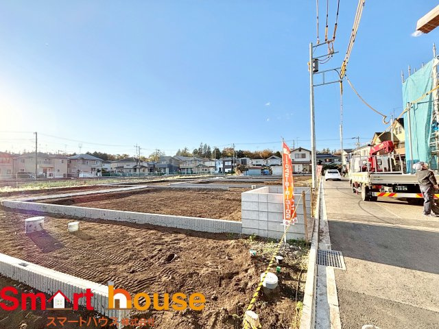 相模原市南区西大沼３丁目　条件無売地　全14区画の前面道路含む現地写真