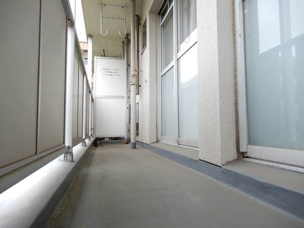 ビレッジハウス検見川6号棟のバルコニー|ビレッジハウスの同一物件・同一タイプの間取りの写真です