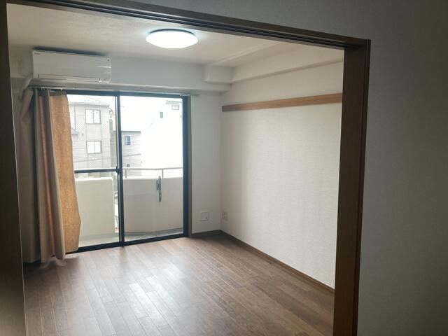 アウレア・レックスの居間・リビング