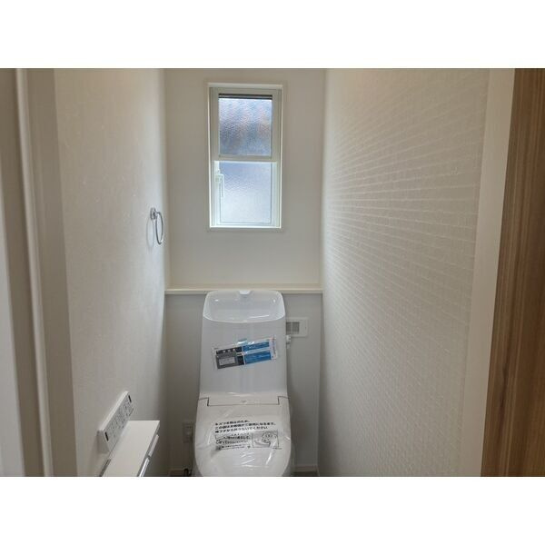 知多郡武豊町字金下　新築戸建のトイレ