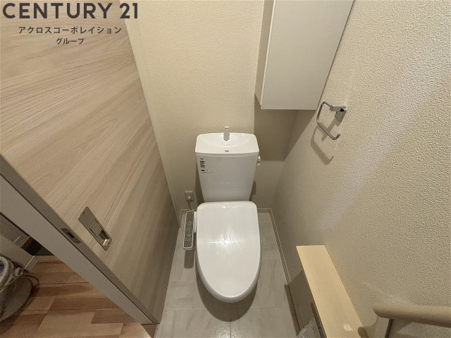 温水洗浄便座機能付きトイレ☆