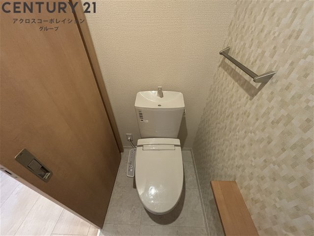 温水洗浄便座機能付きトイレ☆