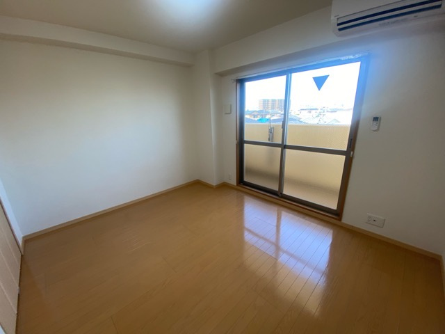 エアコン付きで快適に過ごせます☆