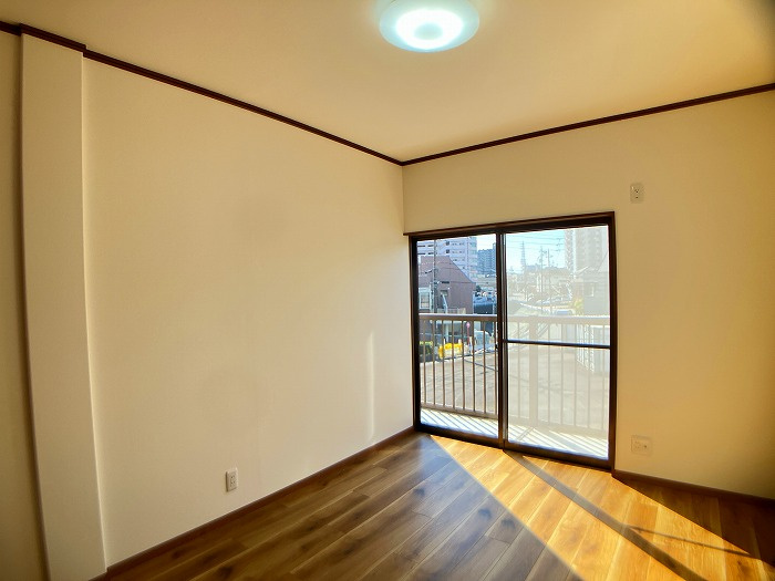 岡崎市大西町の洋室