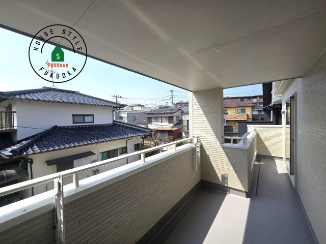 福岡市城南区七隈3丁目第1-3棟（2号棟）の展望|窓から緑が見える物件も魅力的です。