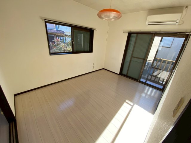 富里市新中沢中古戸建の洋室