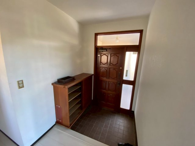 富里市新中沢中古戸建の玄関