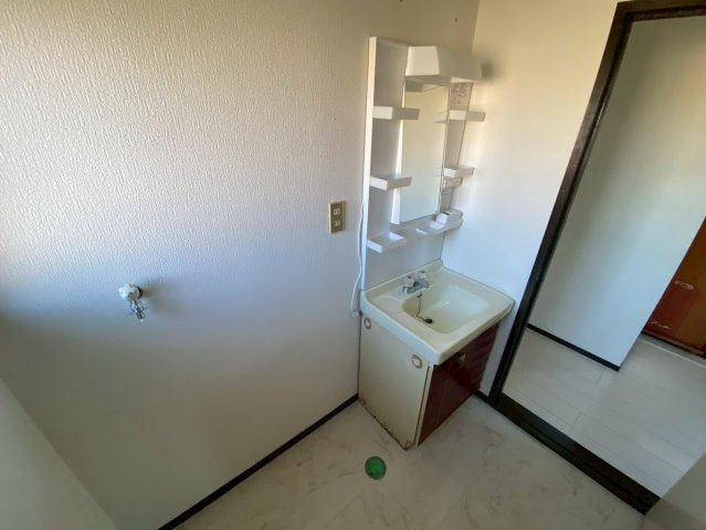 富里市新中沢中古戸建の脱衣所