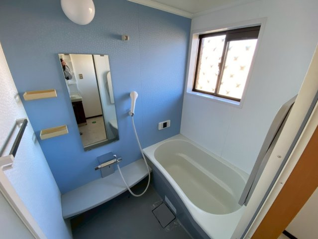 富里市新中沢中古戸建の浴室