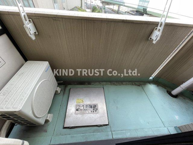 フェスタ天神のバルコニー|バルコニー付きです