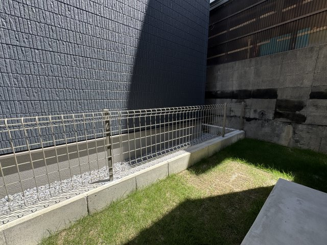 うるま市江洲（全10棟）EFGHI号棟の庭|F号棟　綺麗な芝が素敵です♪