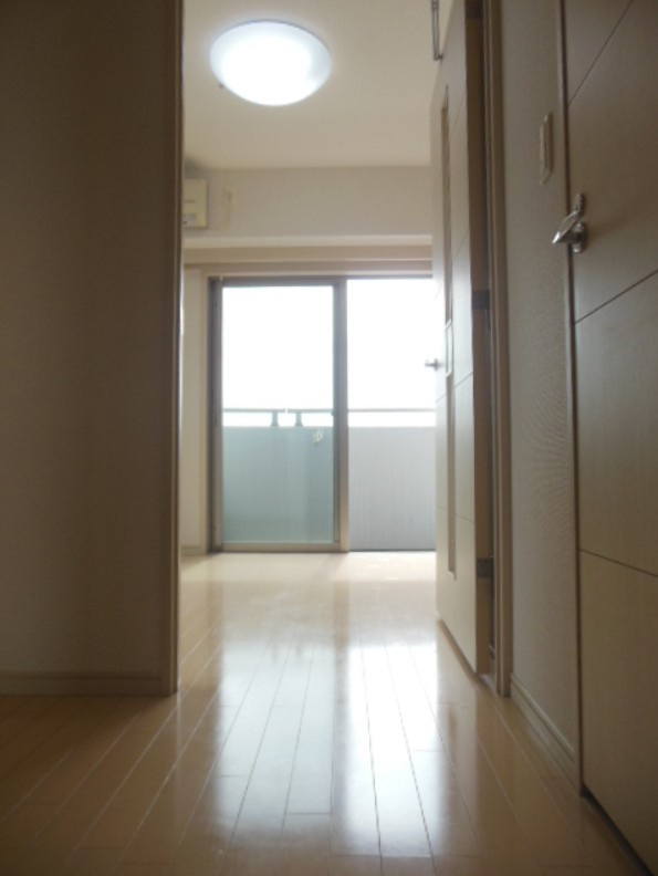 ガラ・グランディ西新宿の玄関