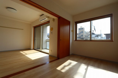 【洋室】 | マノワールエスト | 6帖