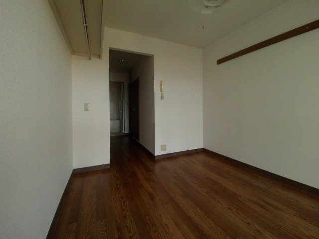 六甲ガーデンホームズの居間・リビング