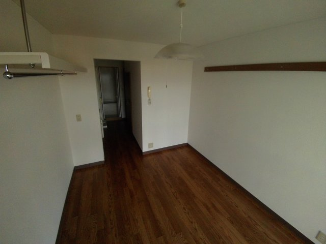 六甲ガーデンホームズの居間・リビング