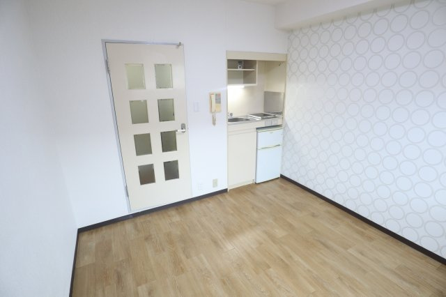 ドリーム東生駒の居間・リビング